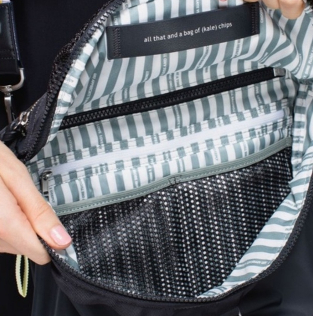 lululemon athletica Go Lightly Bag - Deep Coal - Picture 3 of 7
